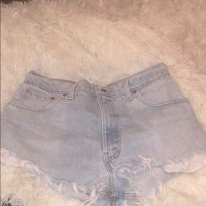 Levi Jeans Highwaisted Shorts x Urban Outfitters
